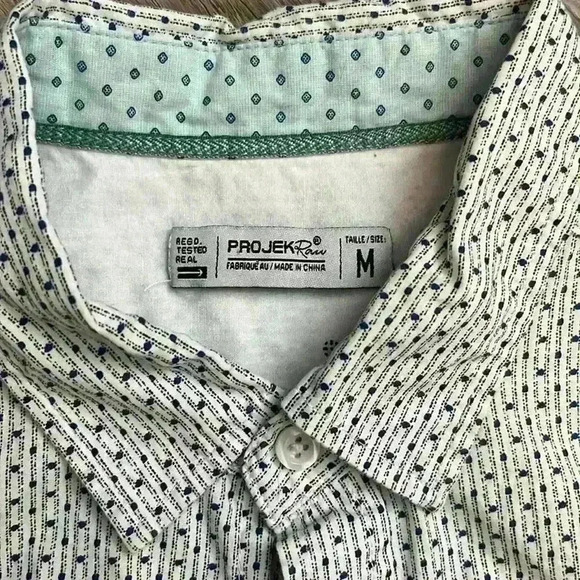 Men’s button up short sleeve shirt - Picture 3 of 7